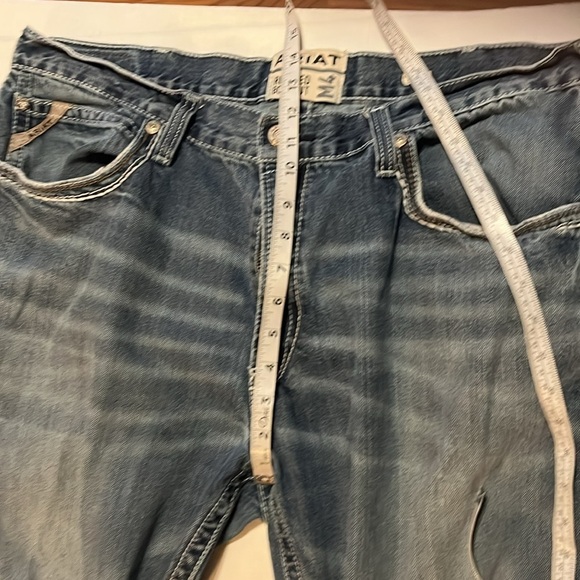 Ariat-40/32-blue-Durango-relaxed boot cut M4-thick stitch,light distressed jeans - Picture 12 of 15